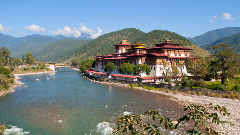 Punakha-Dzong-punakha-bhutan-768x432